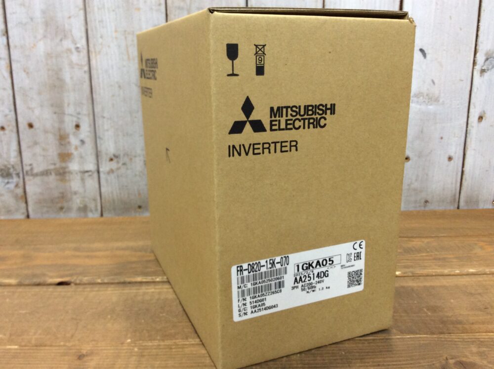2026-01-12 MITSUBISHI 三菱電機 インバータ FR-D820-1.5K-070