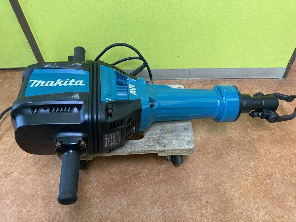 makita マキタ 電動ハンマ HM1812 中古品
