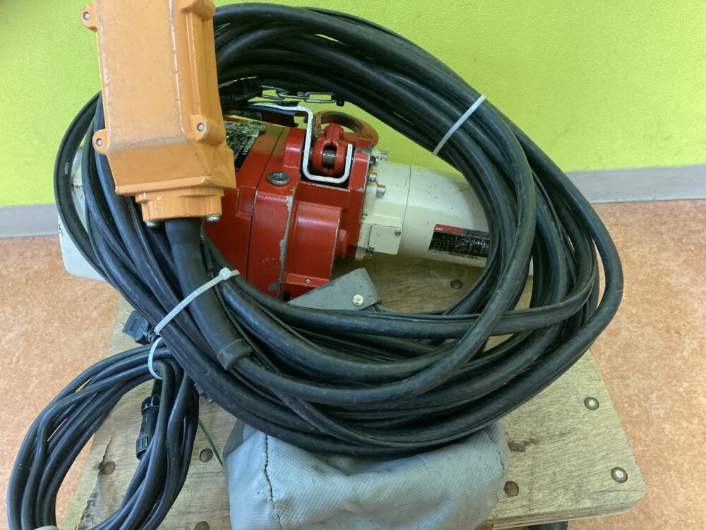 makita マキタ チェーンホイスト CH2415 中古品