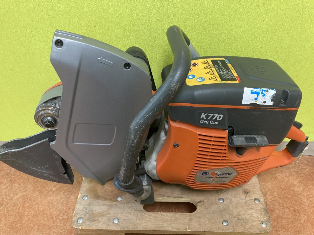 Husqvarna ハスクバーナ エンジンカッター K770 中古品