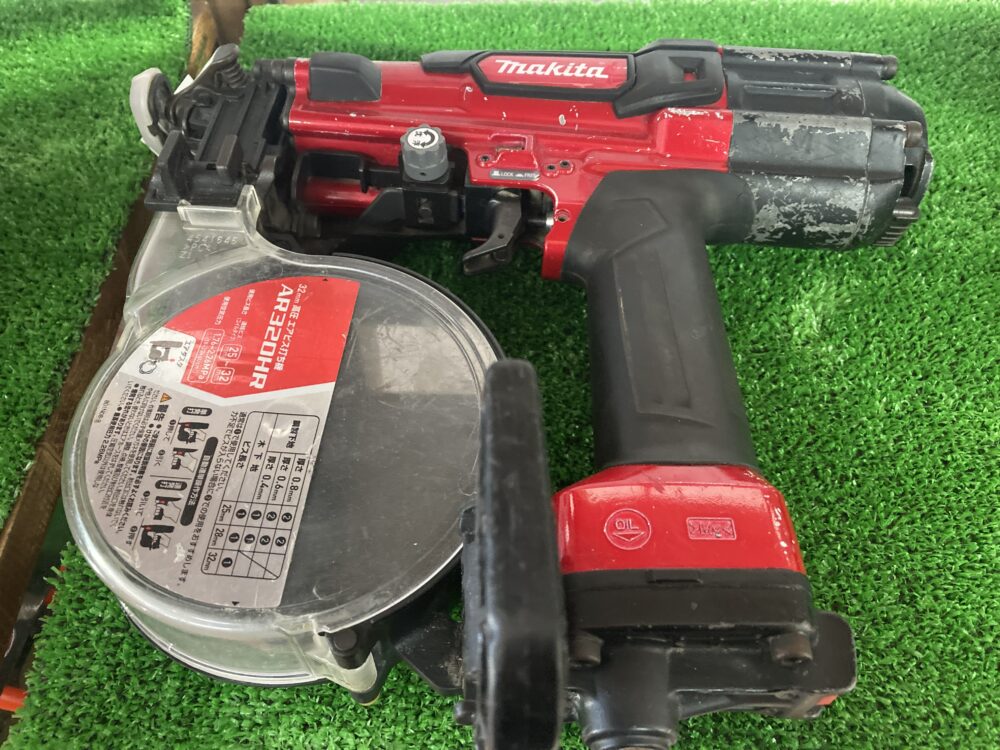 makita マキタ 32mm高圧エアビス打ち機 AR320HR 中古品