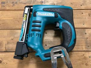 Makita_ST110D