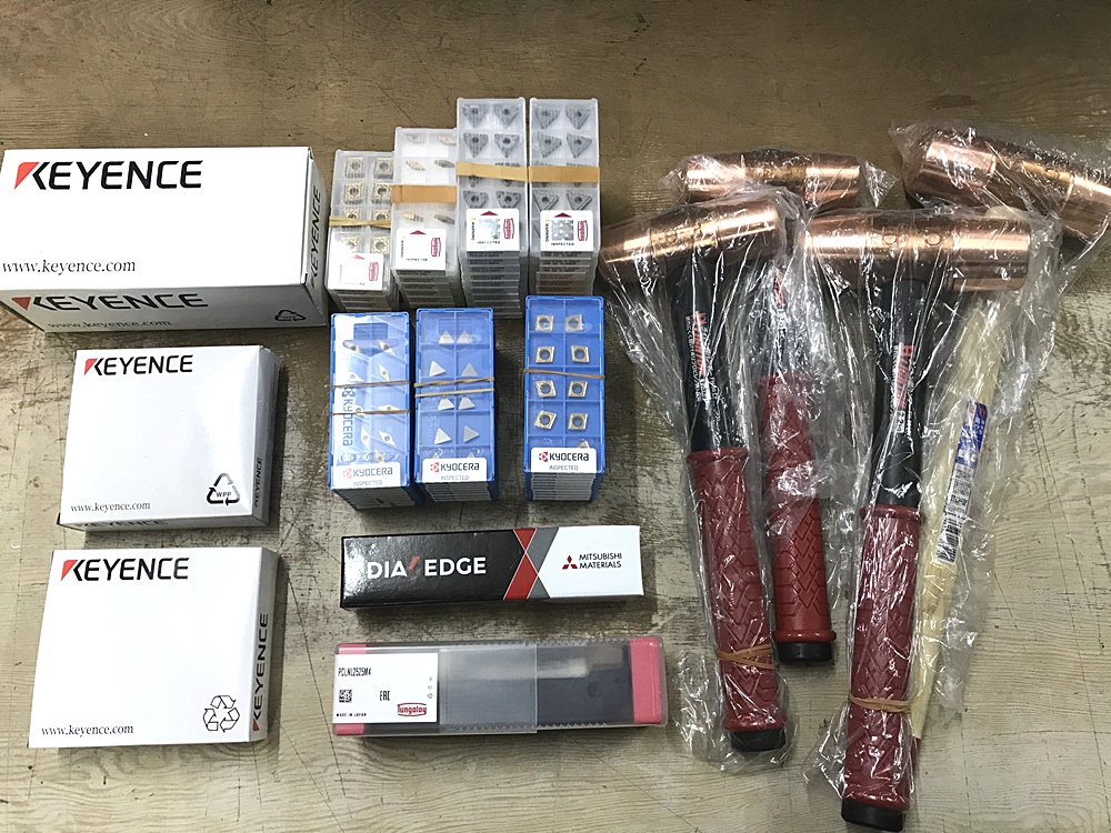 KEYENCE KYOCERA Tungaloy FA機器部品など