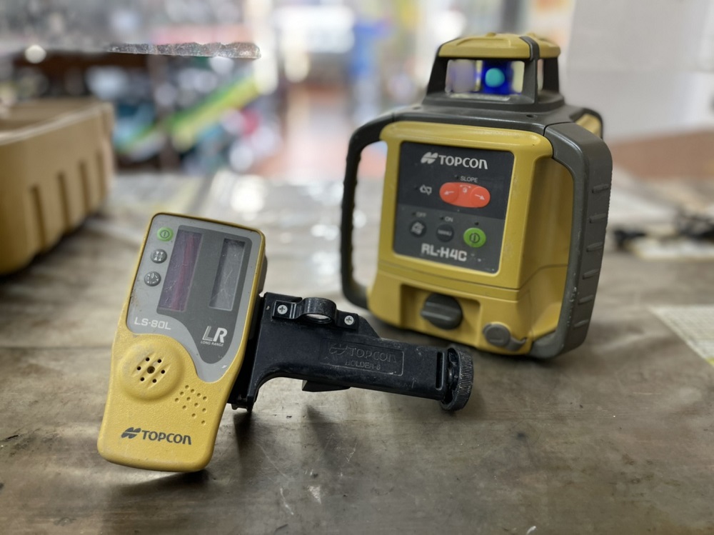 豊橋新栄店】TOPCON ローテーティングレーザー RL-H4C 中古品を現金