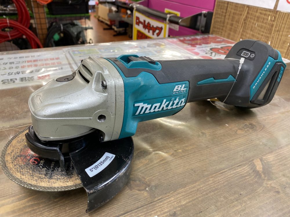 マキタ makita 充電式ディスクグラインダ XAG04 中古美品を現金買取りしました！