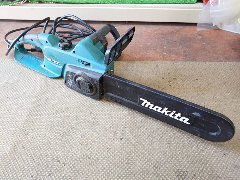 【豊橋新栄店】マキタ makita 電気チェンソー MUC3041 中古品を