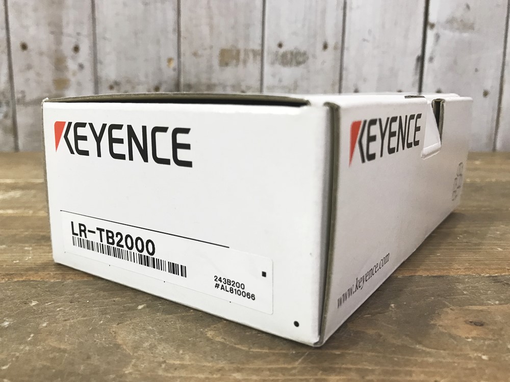 KEYENCE キーエンス アンプ内蔵型TOFレーザセンサ 検出距離2m ケーブルタイプ LR-TB2000