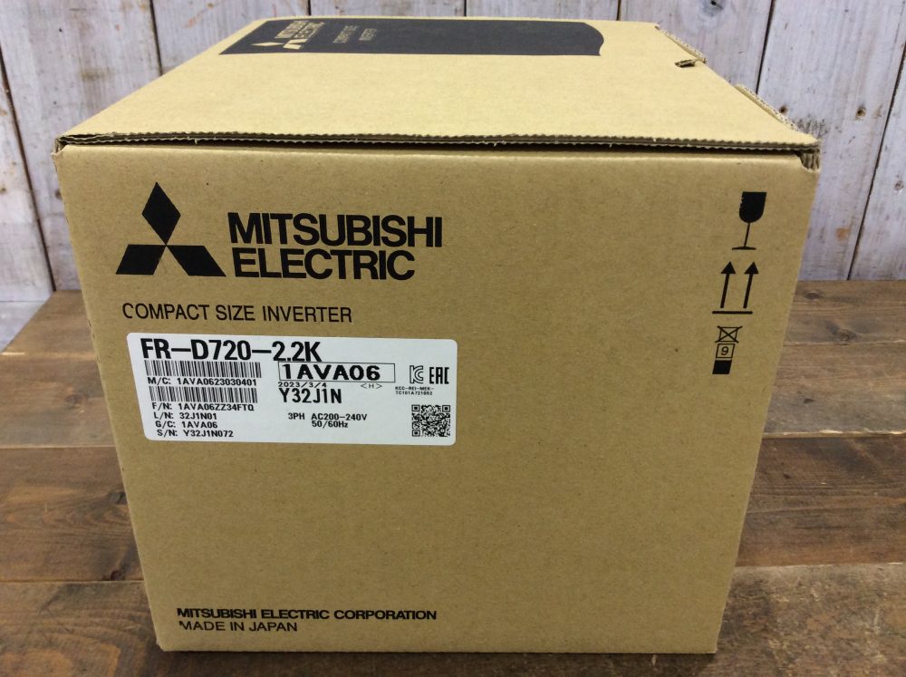 2023-10-30 MITSUBISHI 三菱電機 インバータ FR-D720-2.2K
