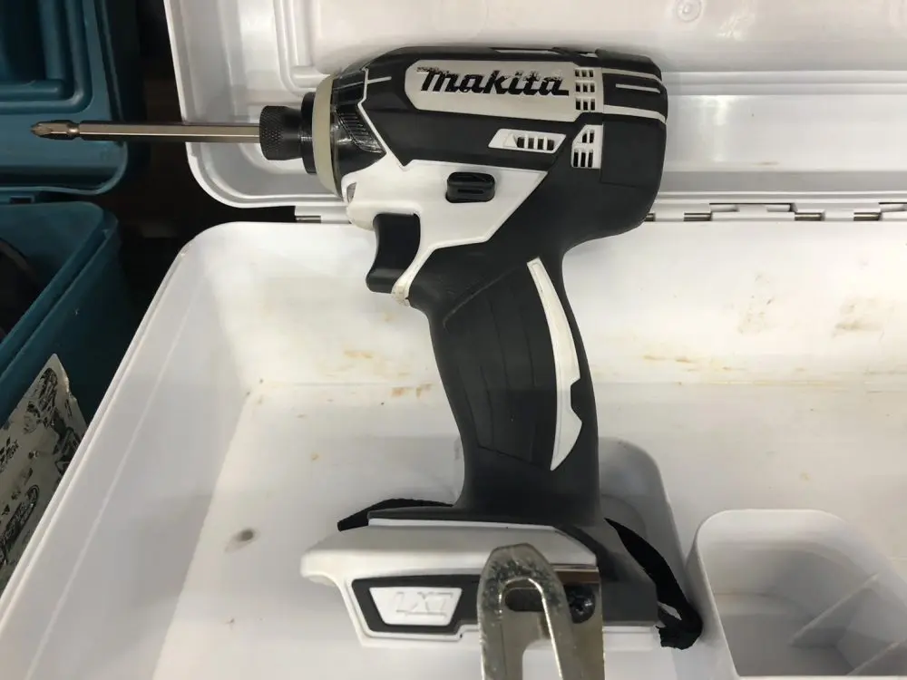 宅配買取限定】makita 充電式インパクトドライバ TD172DRGX買取強化キャンペーン！ | 静岡県浜松市  新品工具・中古工具買取のことなら工具屋源さん