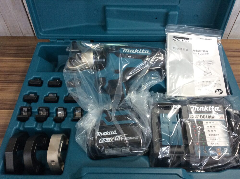 2025-08-09 makita マキタ 充電式圧着機 フルセット バッテリ1個+充電器 TC300DRG