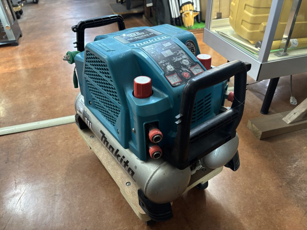 makita マキタ エアコンプレッサー AC462XCH